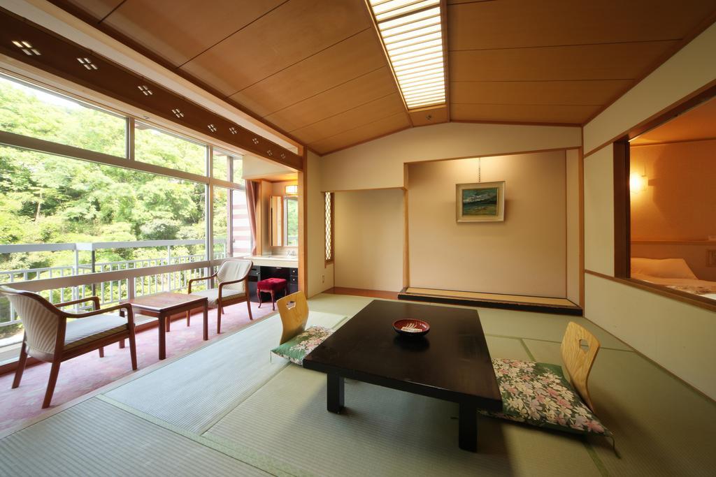 Iizaka Hotel Juraku Fukushima  Exterior foto